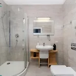 Krupnicza Apartment By Vsi